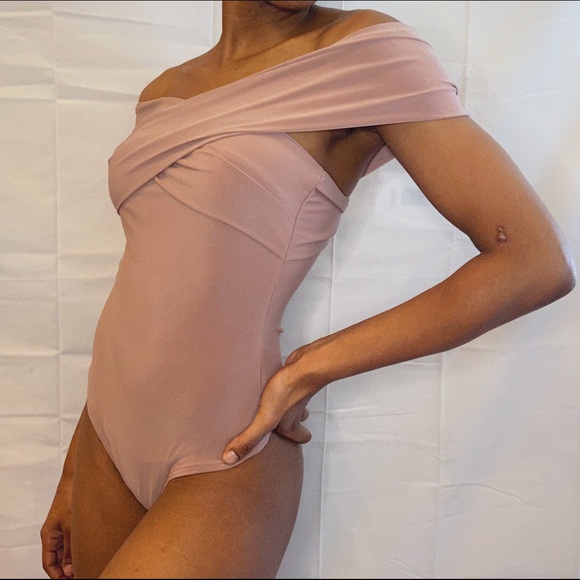 Fashion Nova Bodysuit - Picture 2 of 3